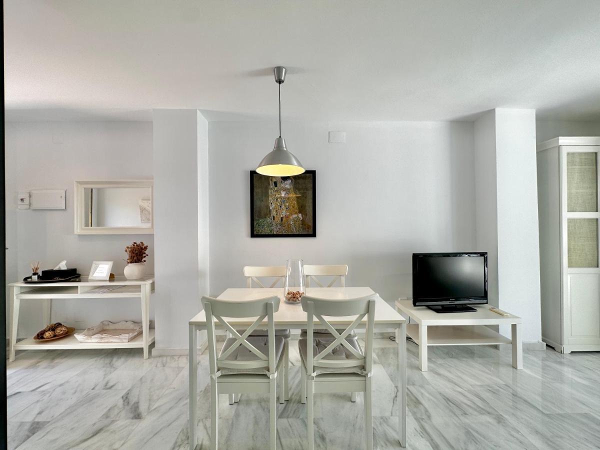 Lunamar Front Line Beach - Eaw Homes Marbellac